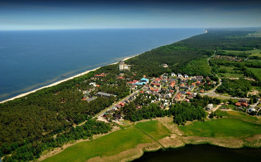 Zielona Noc Apartamento Dziwnówek Exterior foto